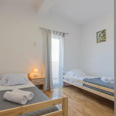 Tatil Evi Three-bedroom In *
