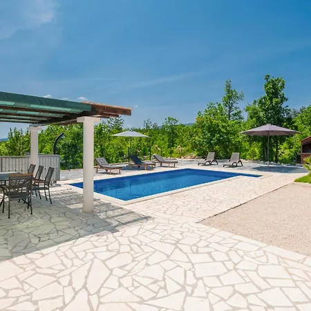 Three-bedroom In Tatil Evi *